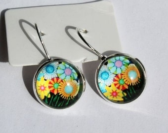 Earrings, cabochon