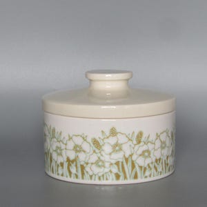Hornsea Fleur pattern Butter dish/ round storage pot, rare shape.