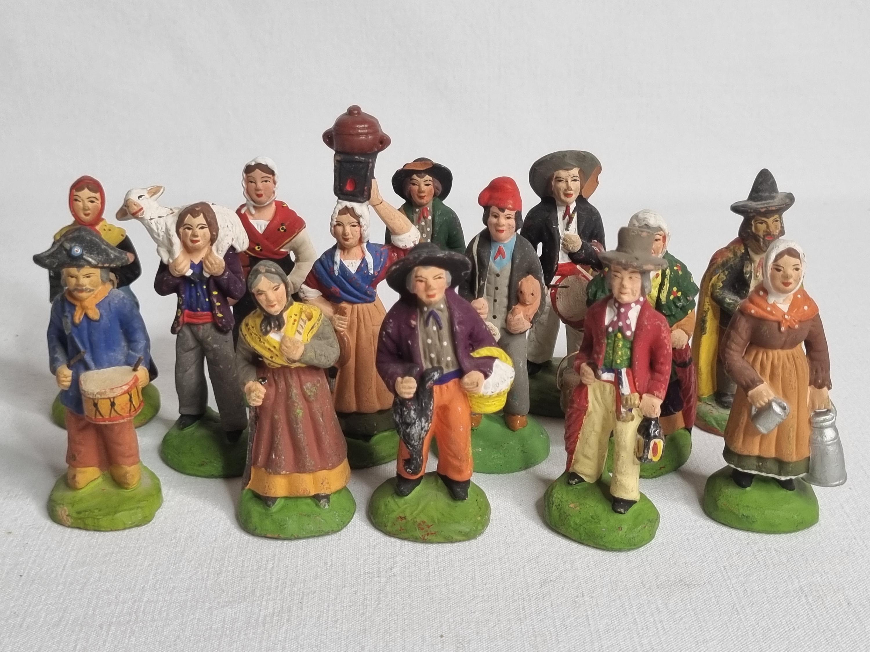 アンティークプロヴァンスサントン14個セット（テラコッタ塗装）- 7 cm