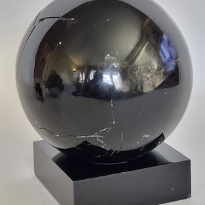 Pierre Giraudon, Black sphere in fractal resin, 13 cm