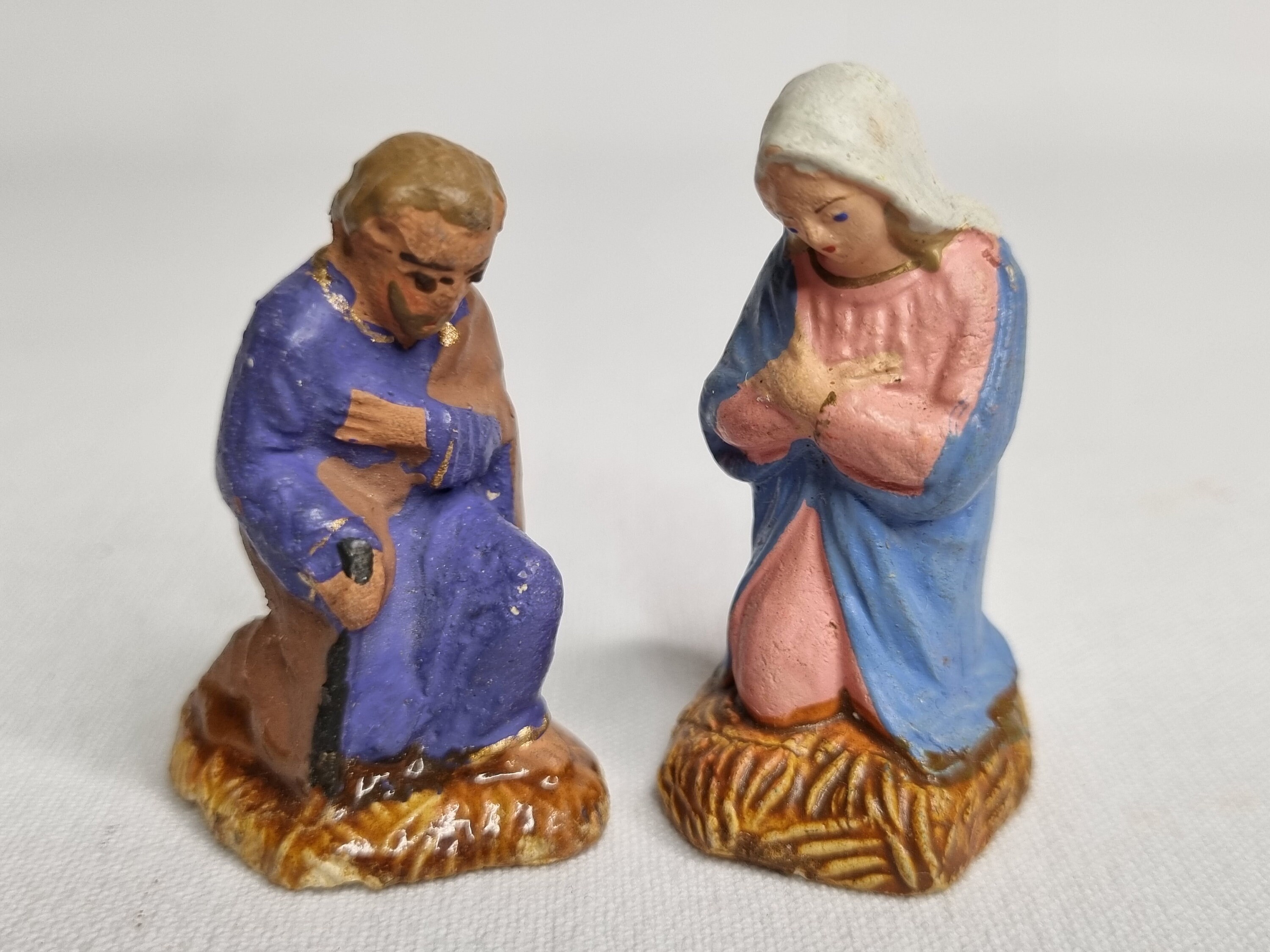 8 ANCIENS SANTONS de crèche hauteur du plus grand 9 cm bon état EUR 12