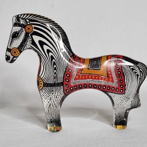 Horse Lucite Sculpture by Abraham Palatnik, Brazilian Op Art Design from the 1970s, 16 cm