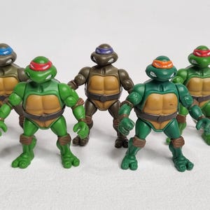 Set van 4 Ninja Turtles 2002 figuren + Raphael sleutelhanger - Gearticuleerd, 6 cm