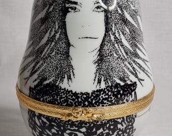 Nicolas Ouchenir for Caviar Kaspia – Large 20 cm Limoges Porcelain Matryoshka Caviar Server Carpenet, Carine Roitfeld Design