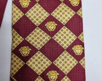 Corbata vintage de Gianni Versace, con estampados de Medusa y cuadros, años 90