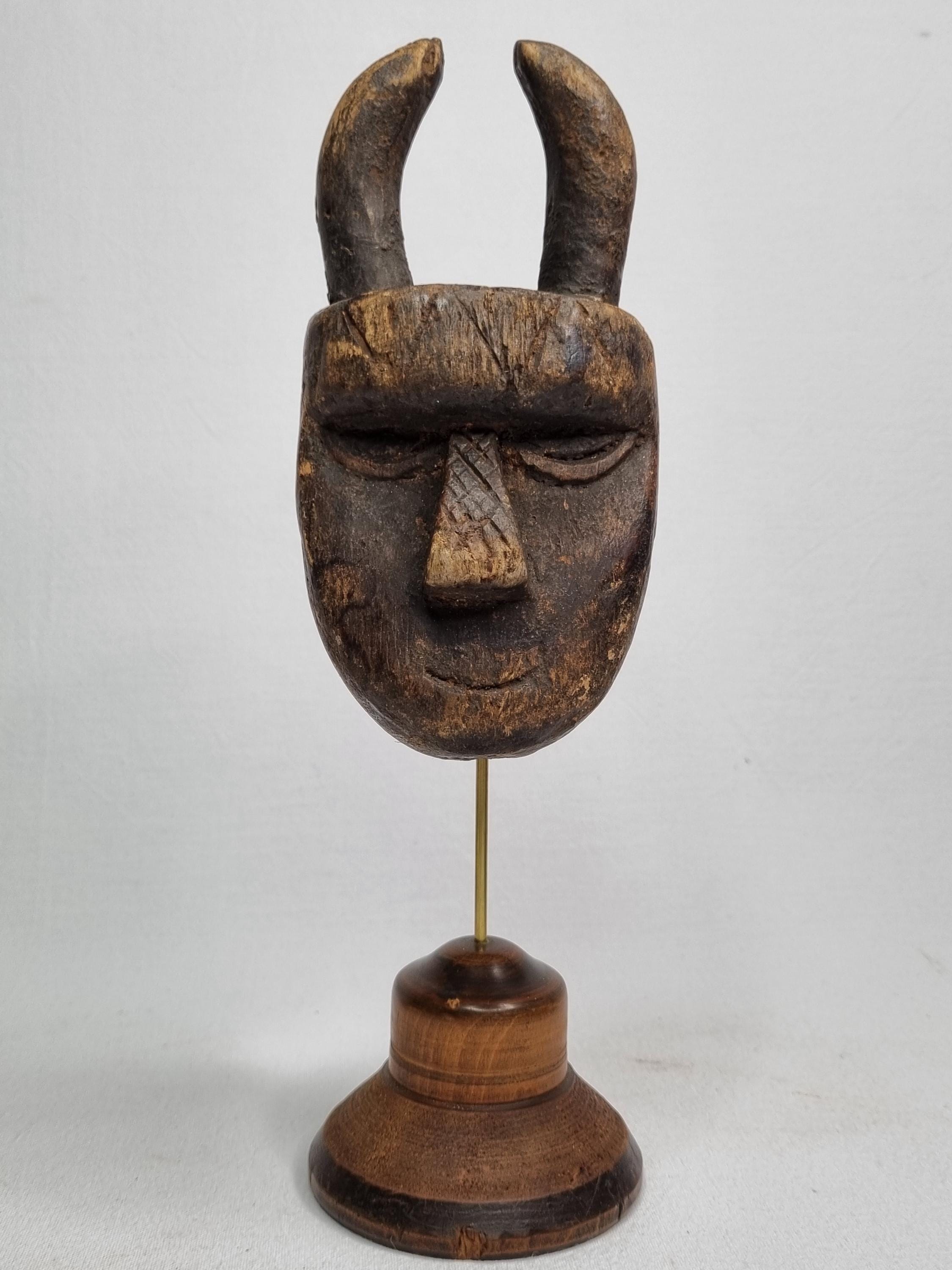 Toma Horned Passport Mask – Aged Wood, 16 Cm, With Stand - Etsy Israel