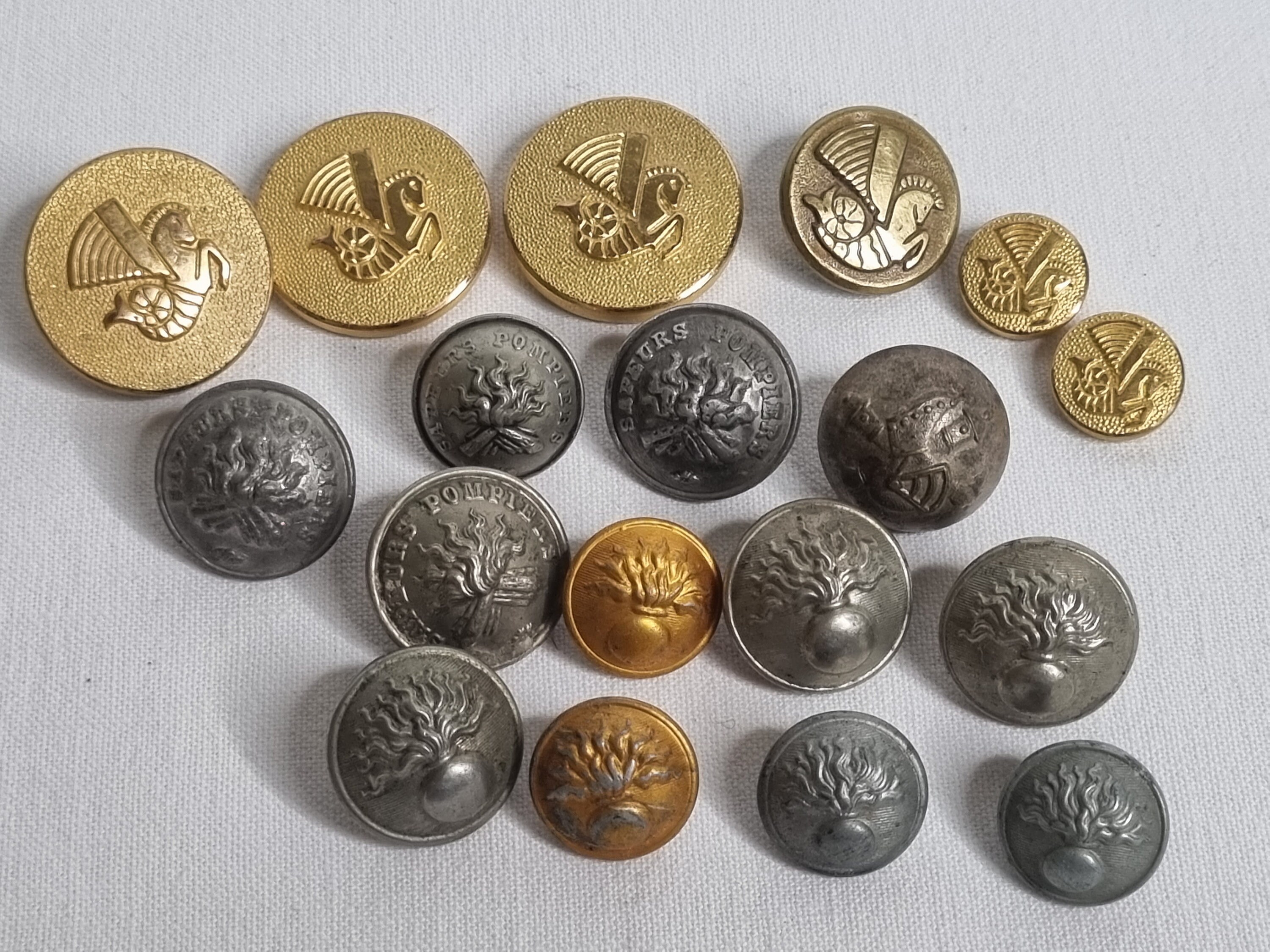 Lot De 6 Boutons De Collection Sapeur-pompier, Motif Le Bûcher, Argentés, 20mm