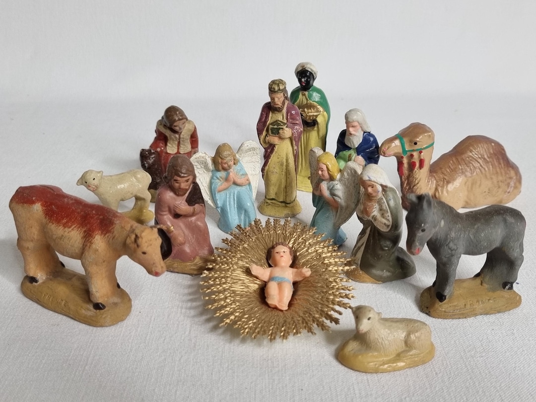 Antique Christmas Nativity Set – 14 Hand-painted Papier-mâché