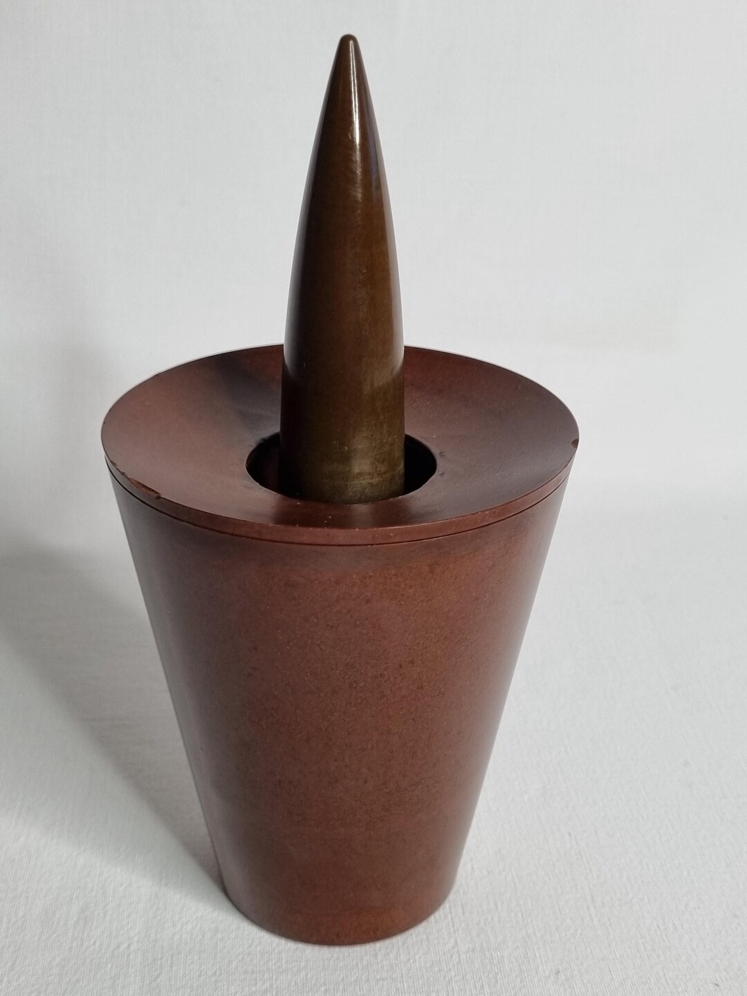 90’S ALEESI × STARK 「Joe Cactus」アッシュトレイ Philippe Starck. Joe Cactus Ashtray. 1990 | MoMA