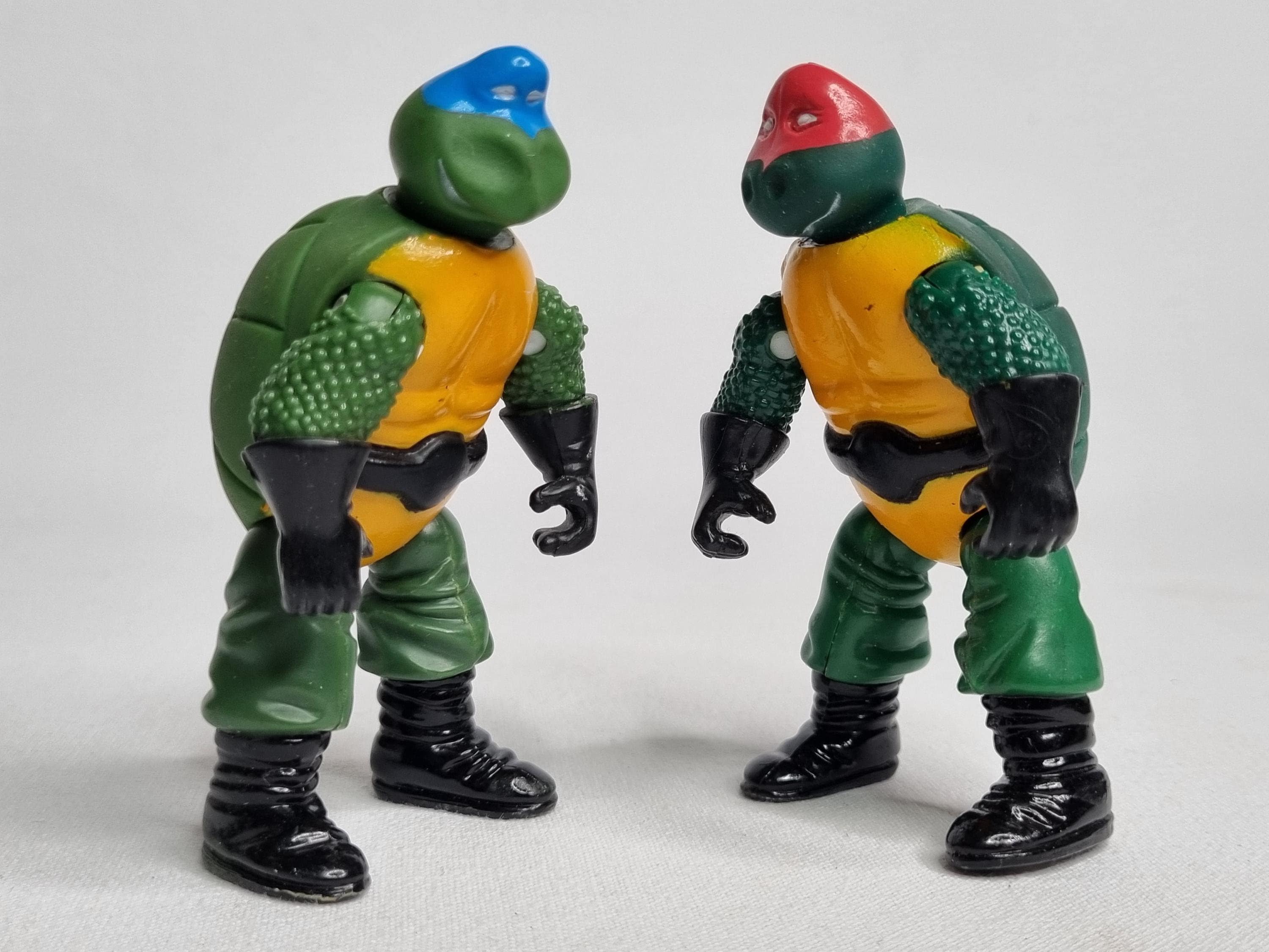 Set of 2 Vintage Heroes of the World Fighter Figures – 90s Bootleg