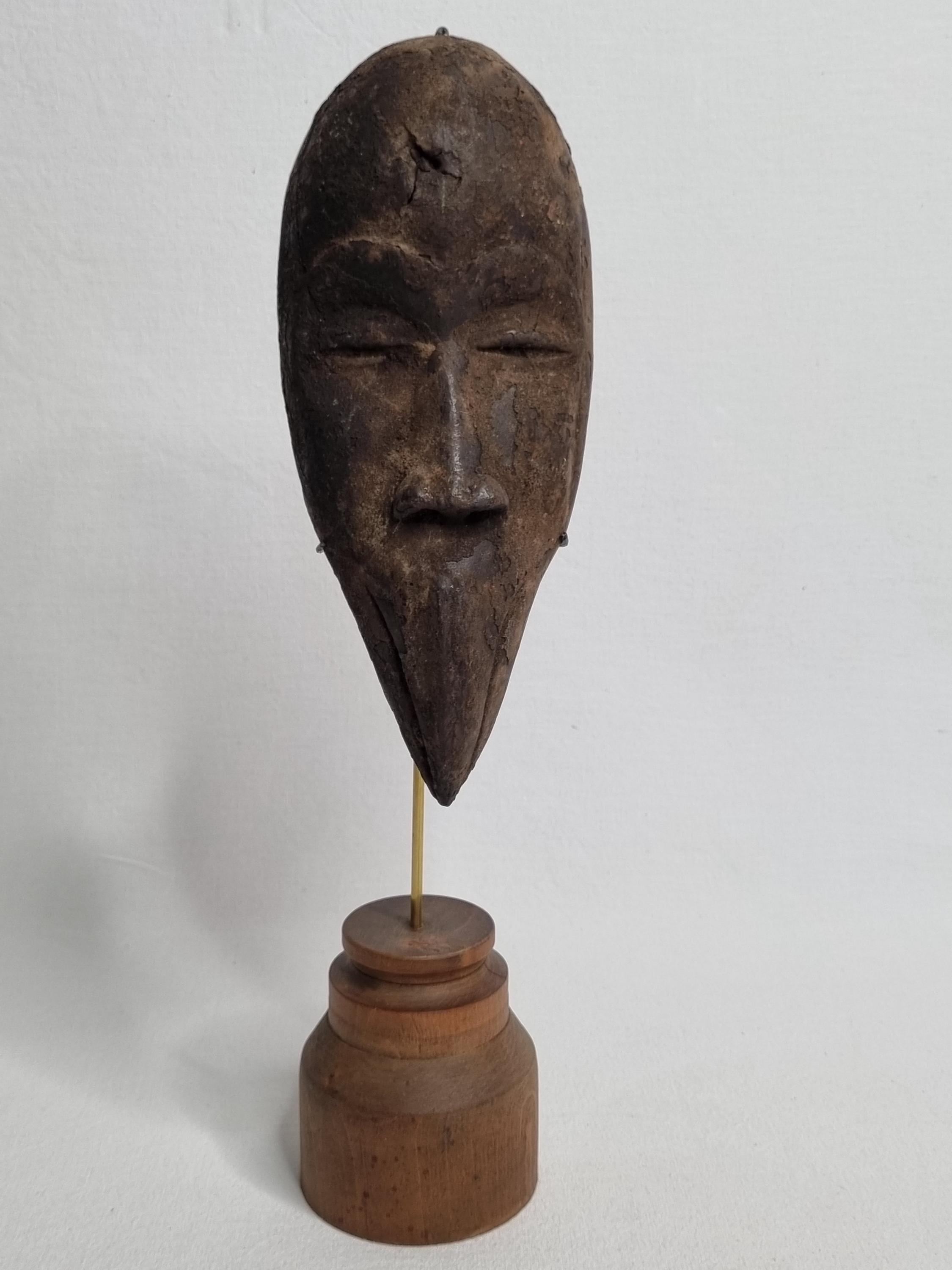 ダン族　old passport mask an old authentic antique african passport mask dan tribe