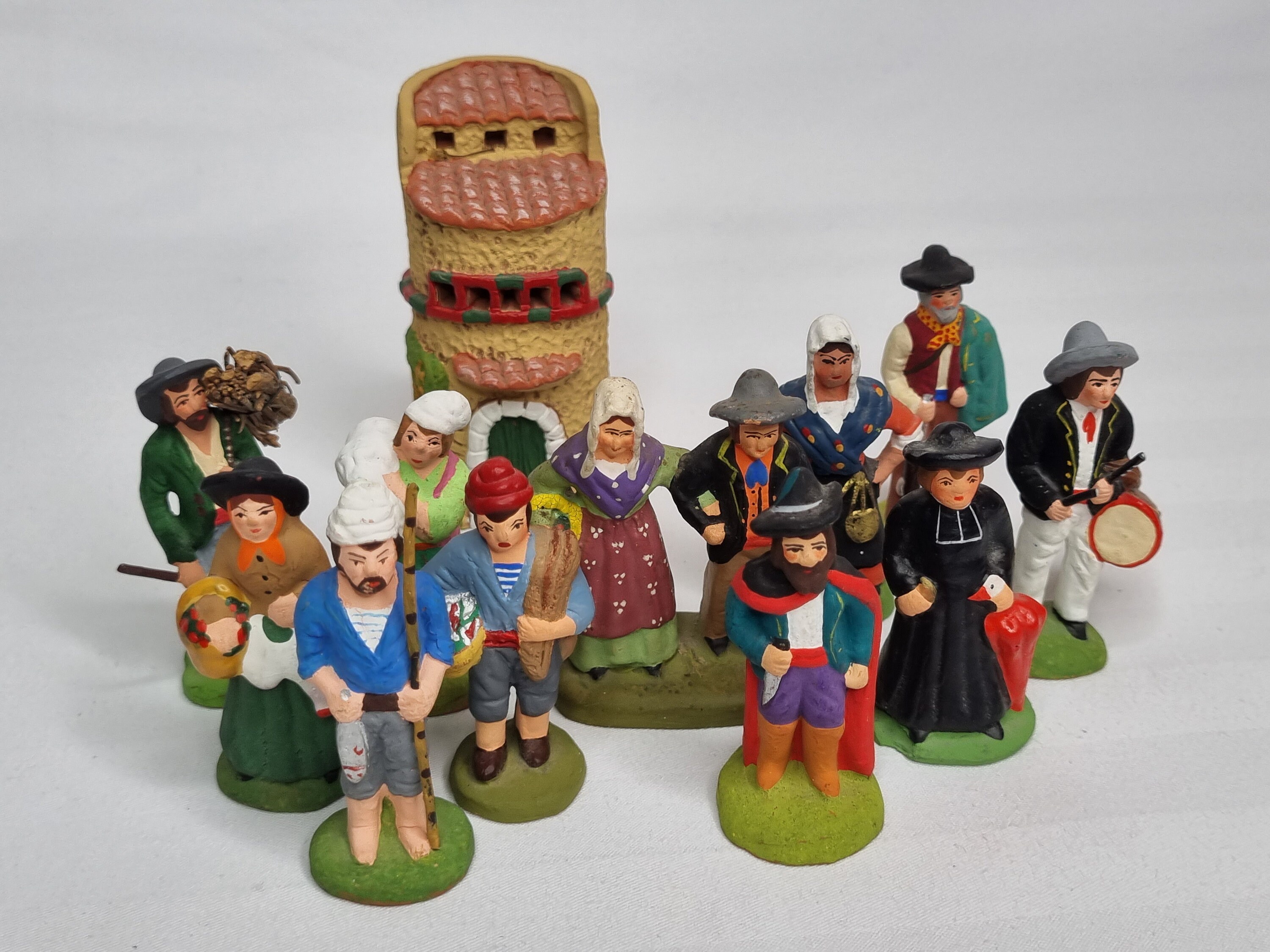 Ensemble de 12 Santons Provence Girault