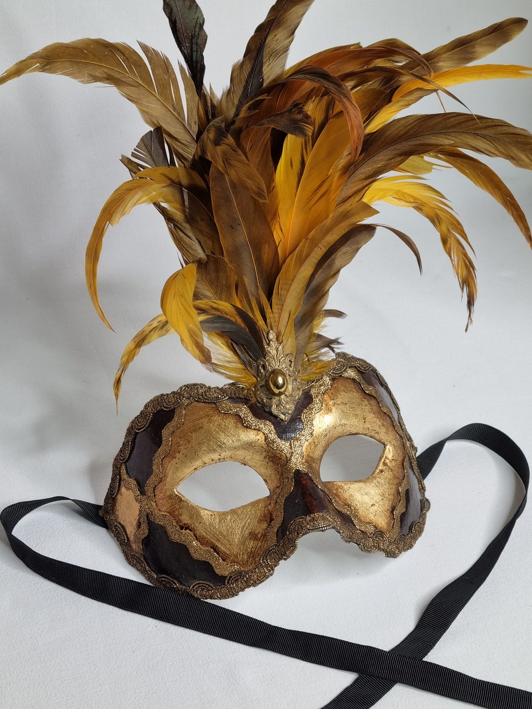 Venetian Mask With Golden Feathers and Ornamental Detail - Etsy, image size:1080x1440