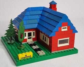 Vintage LEGO Creation Free Interpretation of Set 322 House (1965)