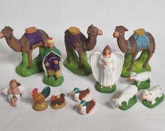Provençal Santons – Set of 13 signed collectible figures (Fouque & Carbonel) – 7 to 8 cm