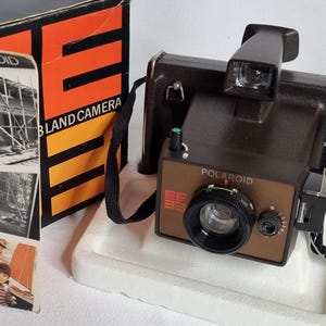 Polaroid EE33 Land Camera Near Mint with Original Box and Manual, Circa 1976-1978 – Vintage Instant Camera