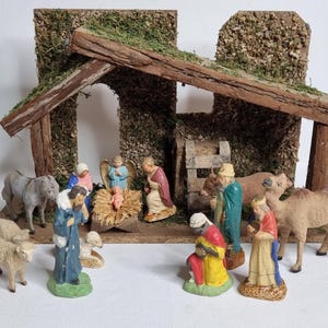 1950s-60s Christmas nativity set with 14 Devineau plaster santons, wooden stable