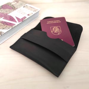 Umschlag Passport Brieftasche aus schwarzem Leder / Einzigartige Passport Cover - Minimalistische Passport Case / Reise-Organizer - Zeitloses Geschenk für Reisende