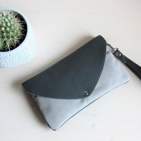 Grey leather envelope clutch bag, Minimal wrist clutch, Light grey leather wristlet bag, Grey leather wrist purse, Everyday leather pouch