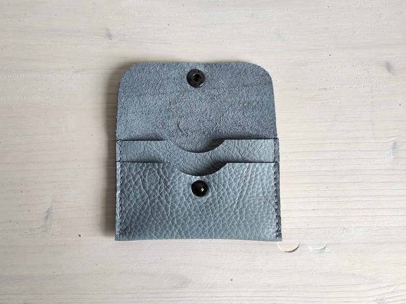Leather Credit Card Wallet for up to 10 Cards in grey leather - inside