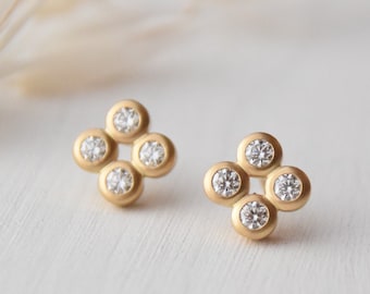 Diamant Ohrstecker BLOOM in 750 Gelbgold, geometrische kleine Ohrstecker, Brautschmuck, Ohrstecker minimalistisch