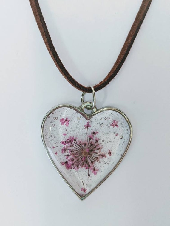 Pink Flowers In Silver Heart Frame Necklace Resin - Heart Photo Frame Necklace Pink Flowers In Silver Heart Frame Necklace Resin - Heart Photo Frame Necklace