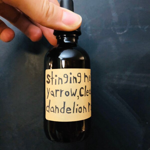 daily detox tincture- yarrow, stinging nettle, cleavers + dandelion root