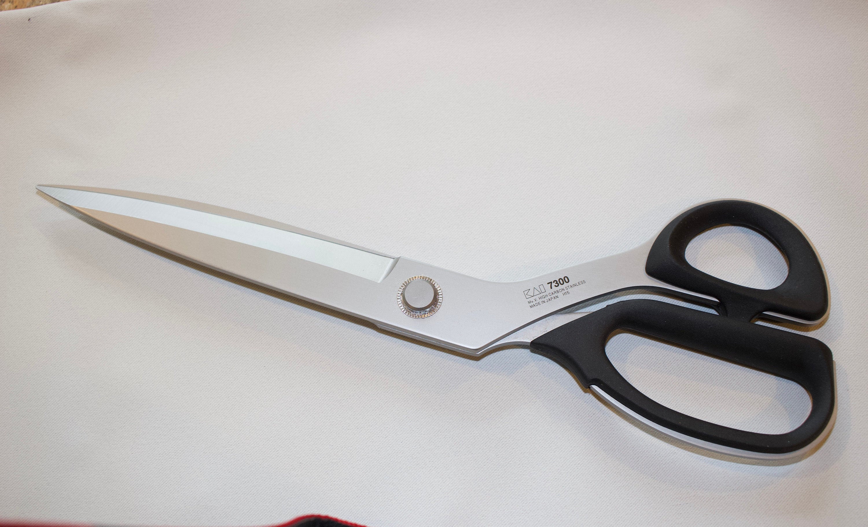 KAI N5627 Series Vinyl Scissors