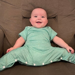 Short sleeve Pavlik Harness Bodysuit for Infants with Hip Dysplasia