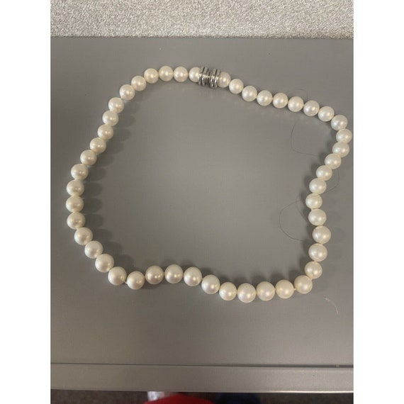 17" Faux Pearl Necklace Magnet Closure - image 1