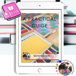 Może przedstawiać: Tablet cyfrowy wyświetlający okładkę książki zatytułowanej "A Practical Guide to Montessori & Homeschooling: Elementary Math" autorstwa Cherine Muirhead. Okładka przedstawia kolorową scenę z klasy Montessori z szachownicą, drewnianymi klockami i innymi materiałami edukacyjnymi.