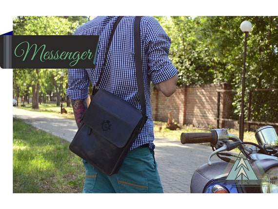 vertical messenger bag leather