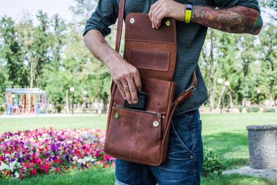 Bolso Vertical Messenger hombre // Bolso bandolera de cuero | Etsy México