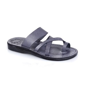 Jerusalem Sandals - The Good Shepherd - Women&#39;s Leather  Toe Loop Sandal | Grey