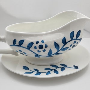 Blue floral gravy boat and plate set
