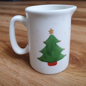Jarra de porcelana navideña de estilo rústico