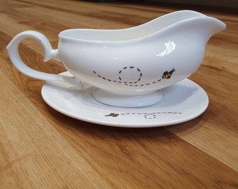 Buzzing Bees gravy boat