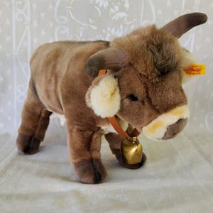 Vintage Steiff Cow Plush: Collectible