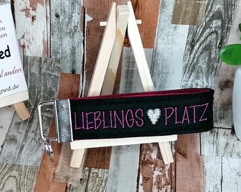 Schlüsselanhänger aus Filz "Lieblingsplatz"