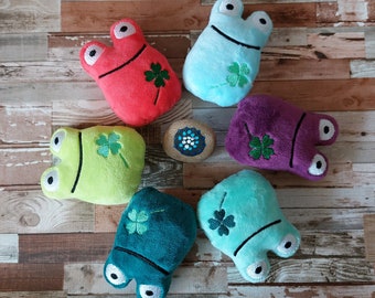 Glücksbringer, Mutmonster,"Glücks Frosch Toni"dein kuscheliger Mutmacher, dein Talismann für die Tasche, Glücksbringer Frosch mit Kleeblatt