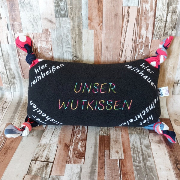 Wutkissen / Namenskissen / Schmusekissen/ 2 Größen / Kissen personalisiert / Geschenkidee für Kinder/ Regenbogenstickgarn