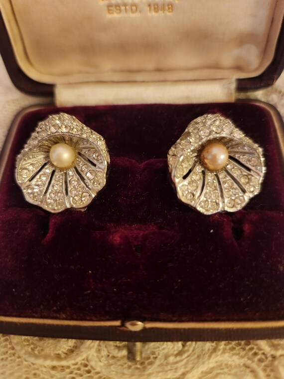 Vintage Richelieu Pearl & Glass Clip On Earrings - image 4