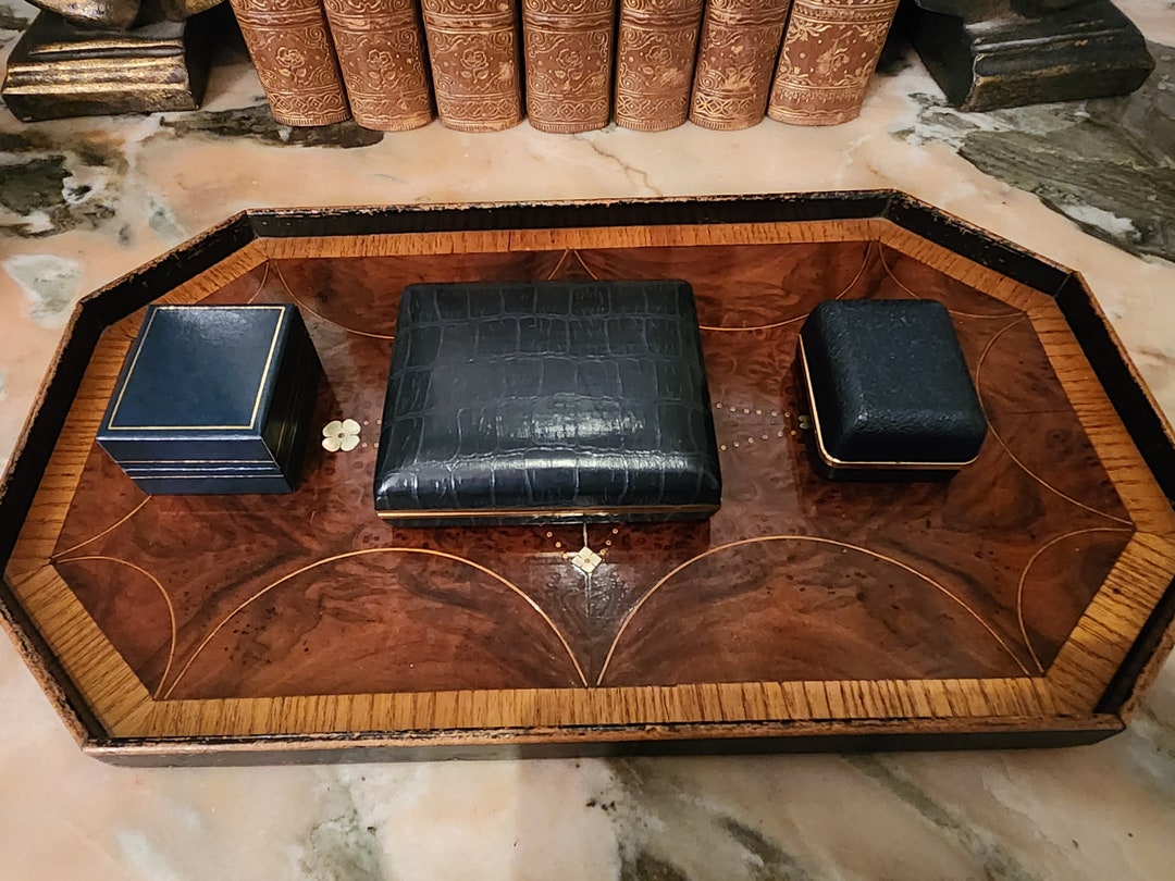 A Grouping of Three Vintage Jewelry Presentation Boxes Etsy
