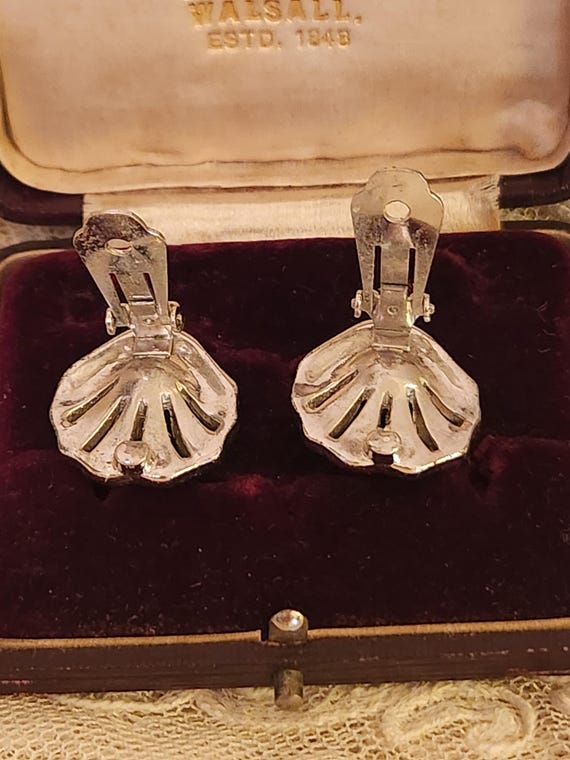 Vintage Richelieu Pearl & Glass Clip On Earrings - image 8