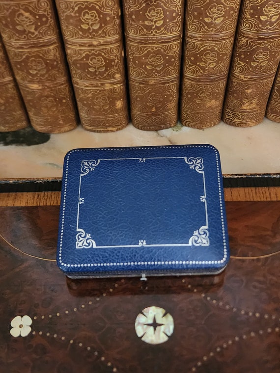 Beautiful Art Deco Pocket Watch Presentation Case Gem