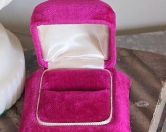 Hot Pink Velvet Art Deco Ring Presentation Box
