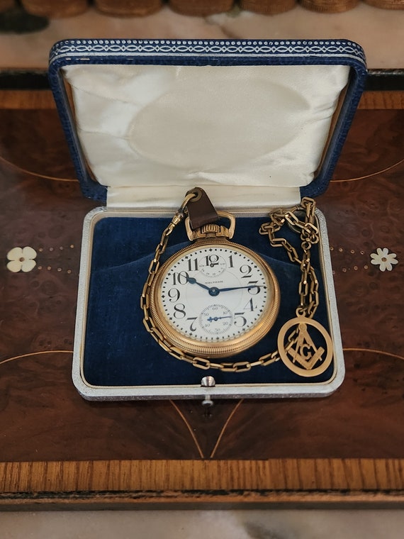 Beautiful Art Deco Pocket Watch Presentation Case Gem