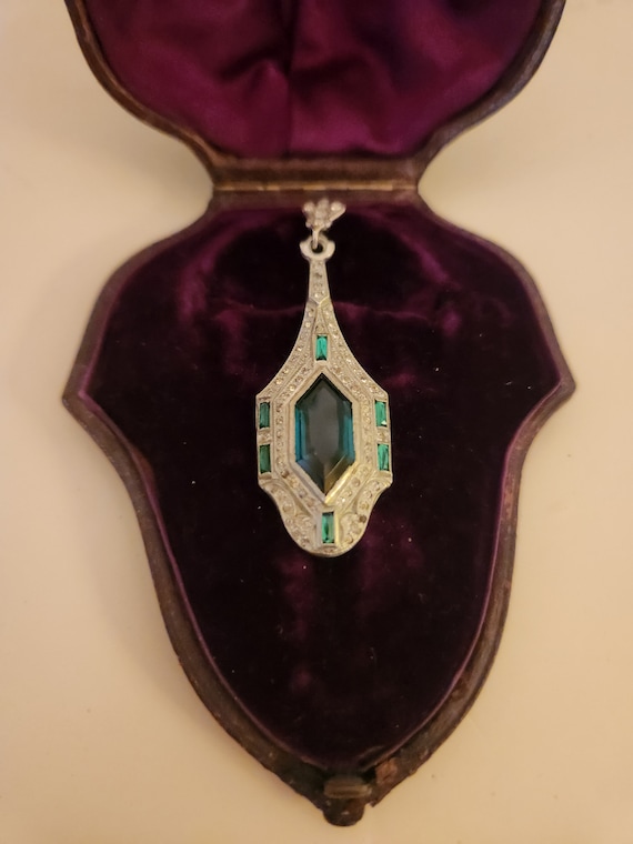 Art Deco Emerald and Clear Paste Pendant