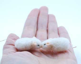 Kissing Mice Inspired Cozy