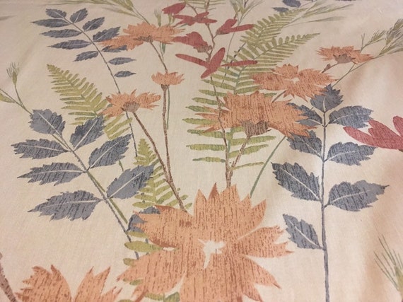 Vintage - 1981 "Spencer" Atelier Originals 2-panel large  autumn floral on medium weight tan cotton